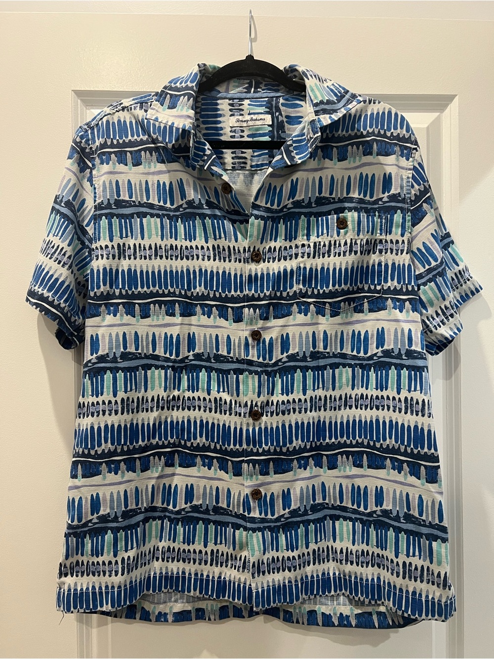 Tommy Bahama Blue & White Wave-Stripe Casual Button Down silk blend